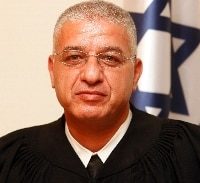 בסיפור המעילה הזה כולם אשמים