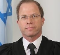 קרובים להסדר: הבוחנים ממכון הרישוי "דינמומטר" ירצו עונשי מאסר