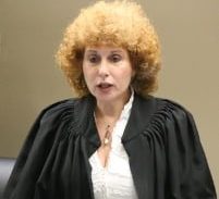 פרשה 512: בומבי & טולי, והשופטת רביד