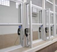 טעות הקלדה איפשרה לעבריין מין לבצע עבירות דרך הטלפון בכלא