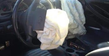 חשד: סוחר רכב מכר מכוניות "טוטאל לוסט"