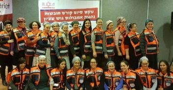 גוש עציון: 25 חרדיות הוסמכו כנהגות אמבולנס