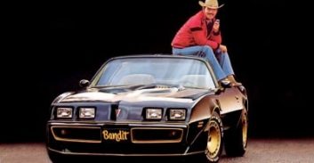 ציפור האש והמכונית המדברת