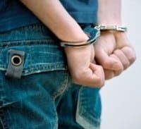 צעיר מחולון חשוד בתקיפה וסחיטה על רקע סכסוך עסקי