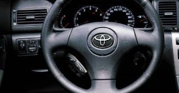 תיבדק אפשרות לכשל בכריות אוויר בצד הנהג בקורולה 2003