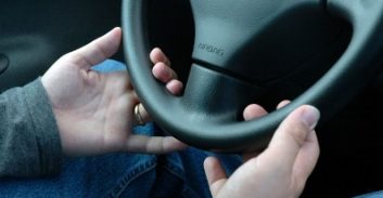 כתב אישום על מהירות מופרזת נגד אופיר ניאמצ'יק