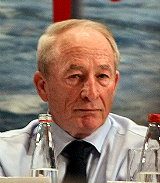 וינשטיין דורש: הסדרים מותנים במשטרה בתוך 3 חודשים