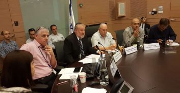 חקירות נתניהו, גרסת מנדלבליט