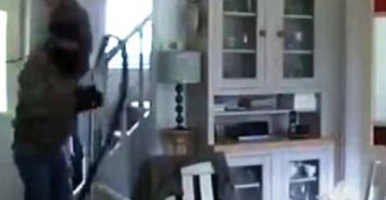 אישום: פרצו לביתו של קשיש באופקים וגנבו 120 אלף שקל