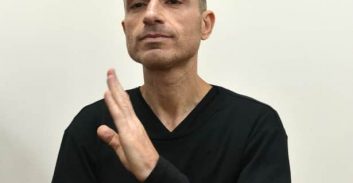 שב"ס חוסם את היוגורטים של אסי אבוטבול