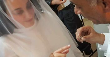 חתונה במשרד אלון קריטי