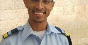 המדינה דורשת מאסר עולם בלתי קצוב לשוטר שהורשע ברצח אשתו