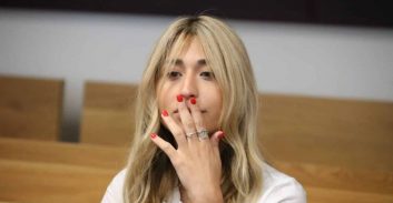 לאחר נאום נרגש נשלחה שודדת הבנקים לעבודות שירות