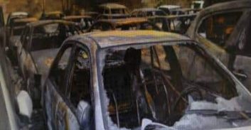 שלושה עצורים על הצתת הענק של מגרש המכוניות בבאר שבע