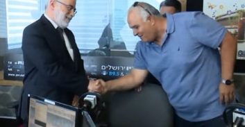 פנייה ליועמ"ש: לפתוח בחקירת "הודאת" עד המדינה בפרשת השר בניזרי
