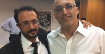 הפרקליטה בחקירת נתניהו: "אף אחד לא מקבל מאות אלפי שקלים כמתנה"