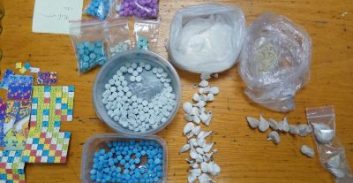 מצבורי סמים נתפסו בשתי דירות בת"א