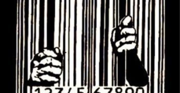 אסיר נאשם כי תכנן לפגוע בקרוב משפחה של צעיר אחר המוכר למשטרה