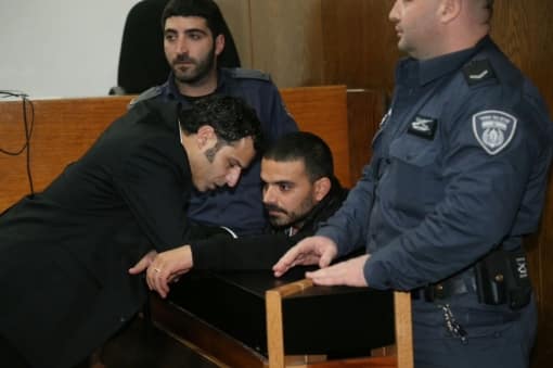 הנאשם אבישי בן דוד עם הסניגור שי רודה