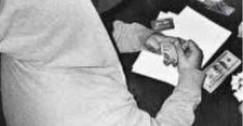 שמונה חשודים בהפעלת תחנת סמים בדרום תל אביב