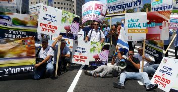 נהגי האוטובוסים הפגינו: "נמאס מהבטחות, רוצים מעשים"