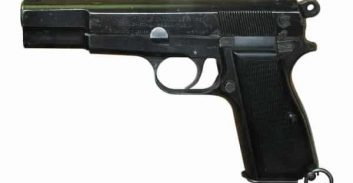 רחובות: נאשם בהחזקת נשק טעון שוחרר למעצר בית