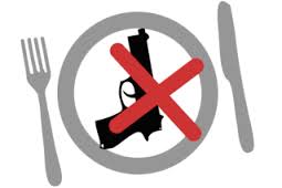 האקדח כבר לא ממש על שולחן המטבח