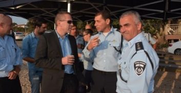 השר ארדן: נעלה את אחוז השוטרים הערבים במשטרה
