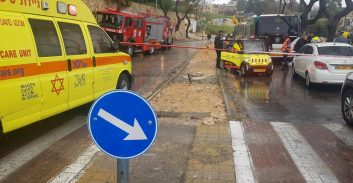 הולך רגל בן 80 נהרג בירושלים מפגיעת אוטובוס