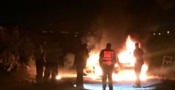 ג'ת: גופת גבר ירוי לצד מכונית בוערת