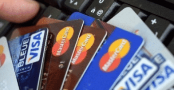 ההתמכרות של סינדי כהן לכרטיסי אשראי של אחרים