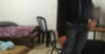 הורים כבלו את בנם בשרשרת