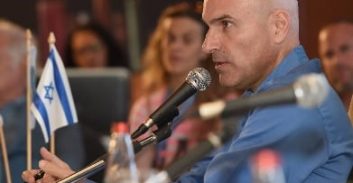 השופט אורי שהם: "טראמפ מבטל רגולציות וחקיקה כדי לעודד צמיחה כלכלית באמריקה"