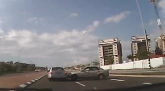 צפו: מרדף אחרי נהגת שפגעה וברחה