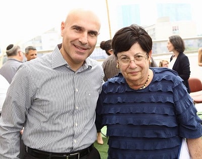 naor miriam nave efi