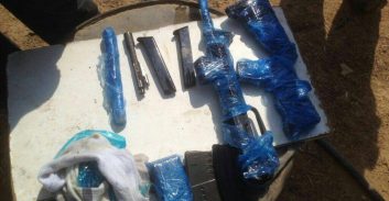 רהט: M-16 הוסלק בדופן כפולה ברכב