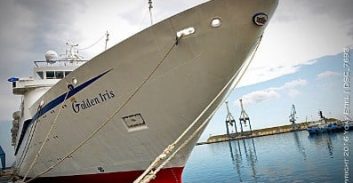 הסיגריות הוסלקו בבית הכנסת של אונית השעשועים