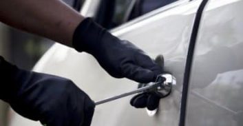 שלט הקסמים של פורצי הרכב