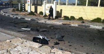 ניסיון חיסול ברחובות: אב ובנו נפצעו בפיצוץ רכבם