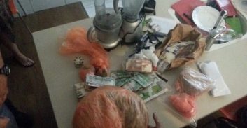 שתי שקיות ששוות 60 אלף