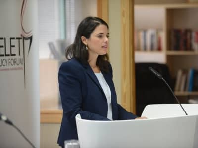 shaked ayelet 300 400