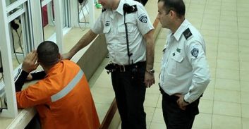 שינויים בהנחיות שב"ס לביקורי משפחות מרובות ילדים בכלא