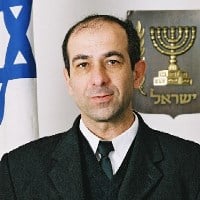 shofet avraham yonatan 200 200