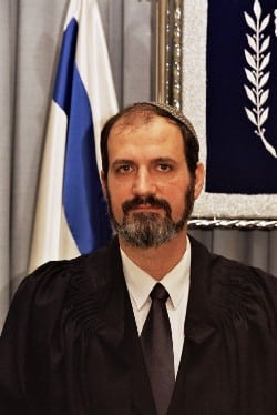 shofet klein menahem