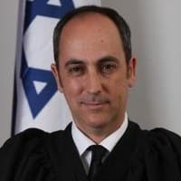 shofet korenhauzer eitan 2