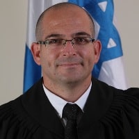 shofet libedaro yuval