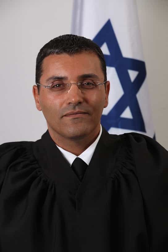 shofet menahem mizrahi