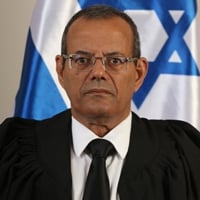 shofet meushar avshalom