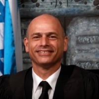 נשיא מחוזי. אורנשטיין