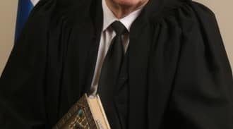 "דור הולך ודור בא, ובית המשפט לעולם עומד"